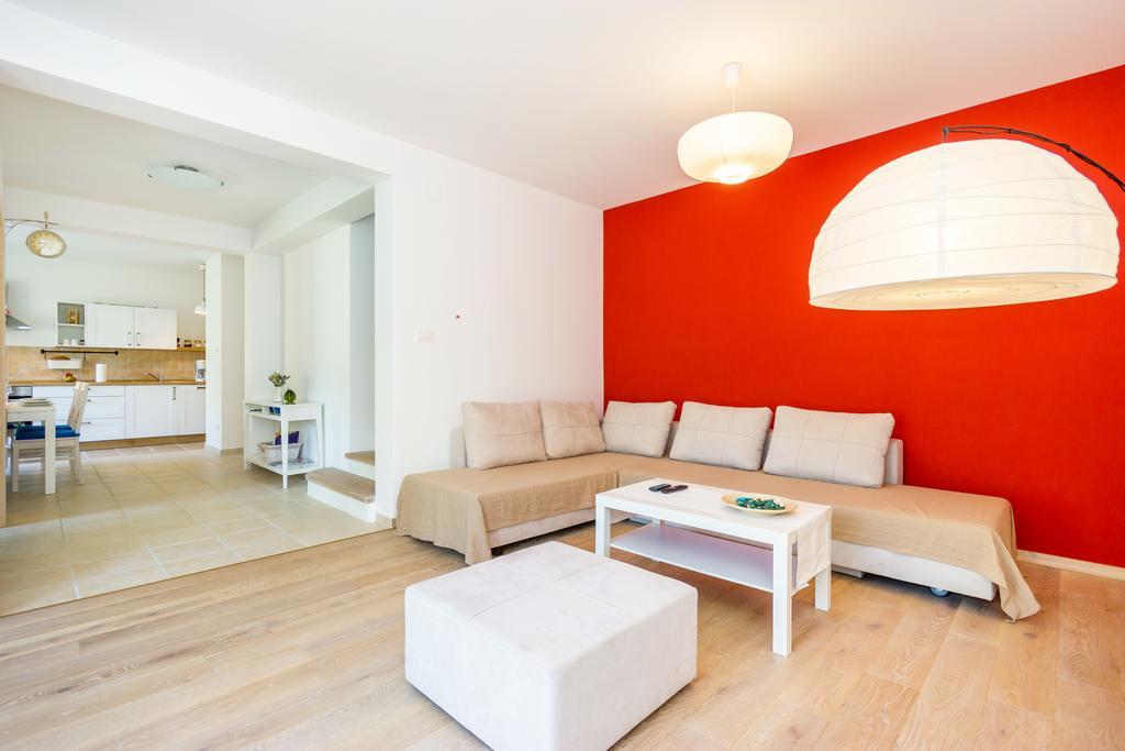 Apartment Barbina Kastelina Sveti Juraj Buitenkant foto